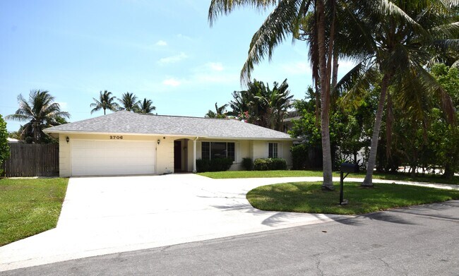 Foto del edificio - 2706 SW 8th St