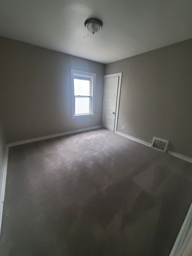Building Photo - 2748-2750 N 26th St (Duplex)