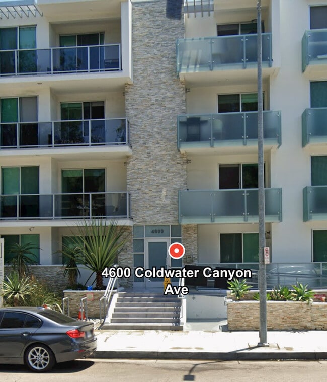 Building Photo - 4600 Coldwater Canyon Ave