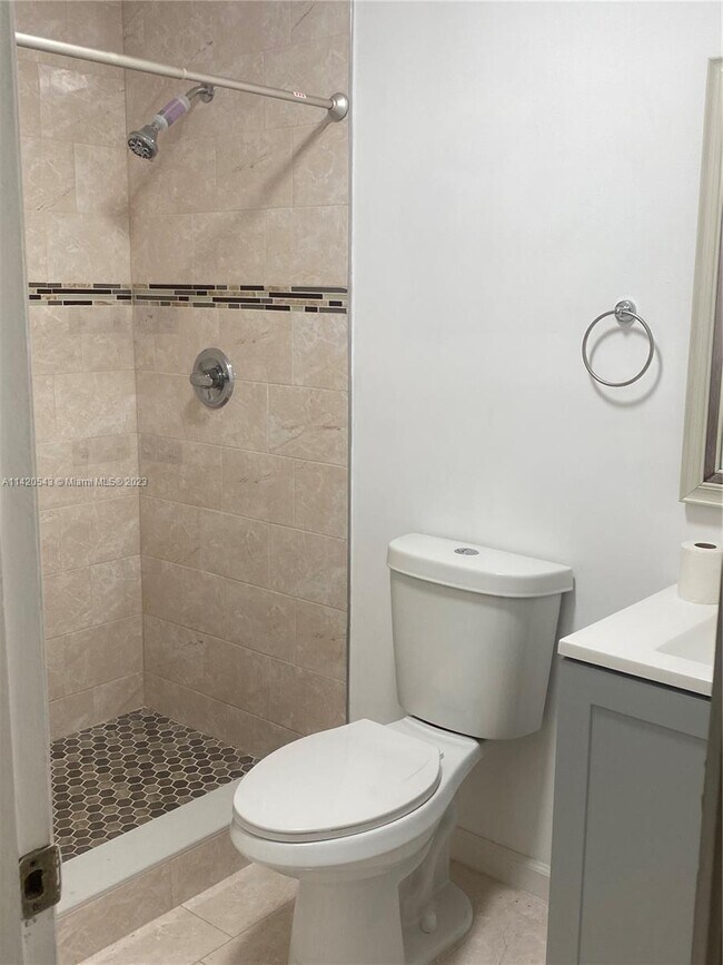 Foto del edificio - 2451 SW 86th Ave