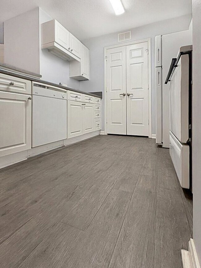 Interior Photo - Hays Mill