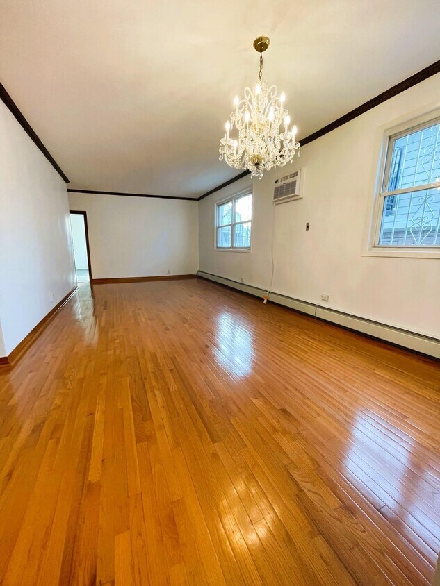 Primary Photo - 304 Fulton Ave