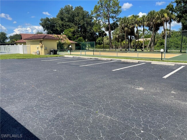 Building Photo - 2137 Golfside Village Dr