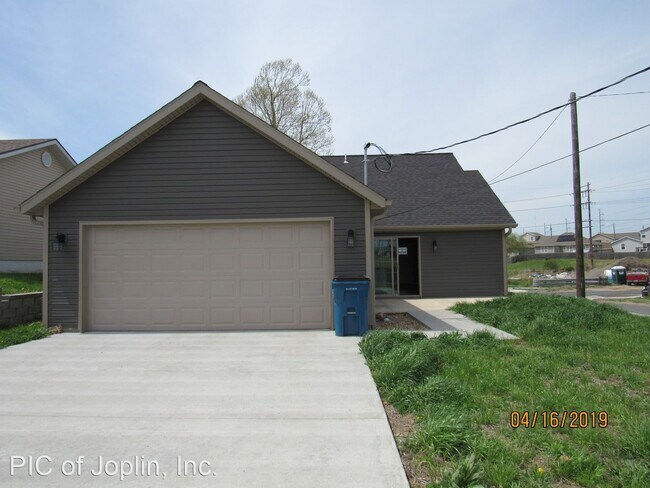 Building Photo - 3 br, 2 bath House - 2701 Pearl