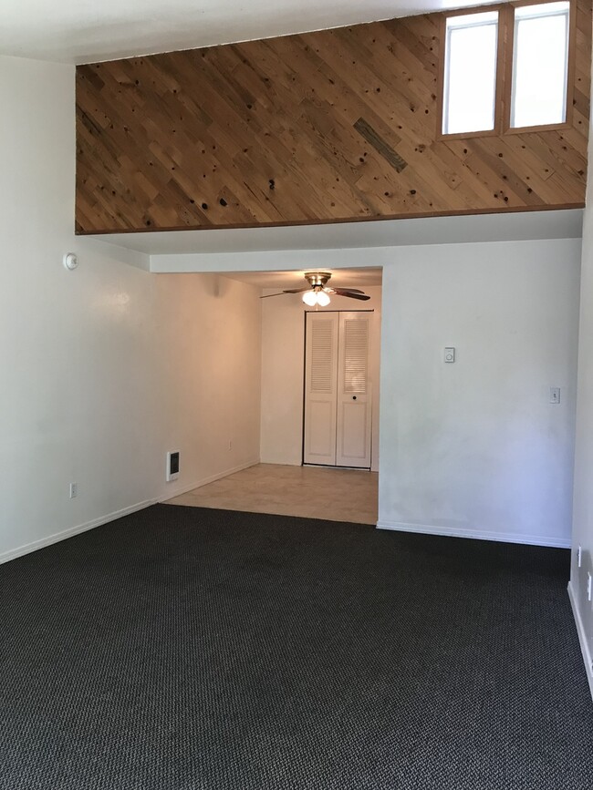 Building Photo - Condo at Burning Tree Village