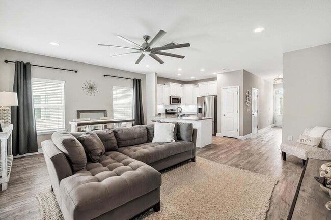 Building Photo - 89 Crossing Ln