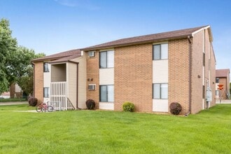 Building Photo - 1127 S Linn St