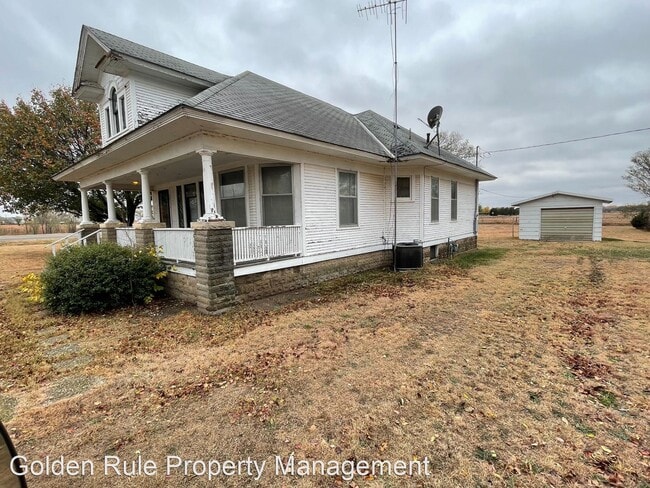 Building Photo - 3 br, 1 bath House - 301 S Snyder