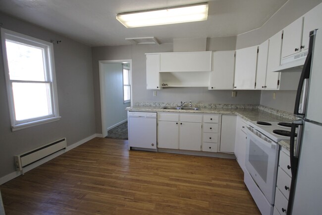 Foto del edificio - Sunnyside single family home with oversize...