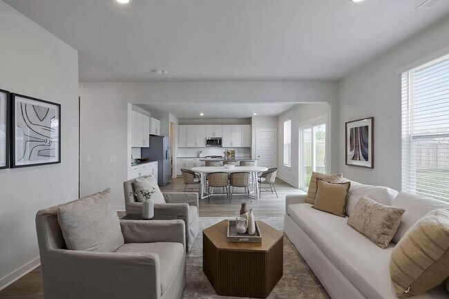 Foto del edificio - 5 Bed, 3.5 Bath Home w/ 2 Car Garage in Harvest Point