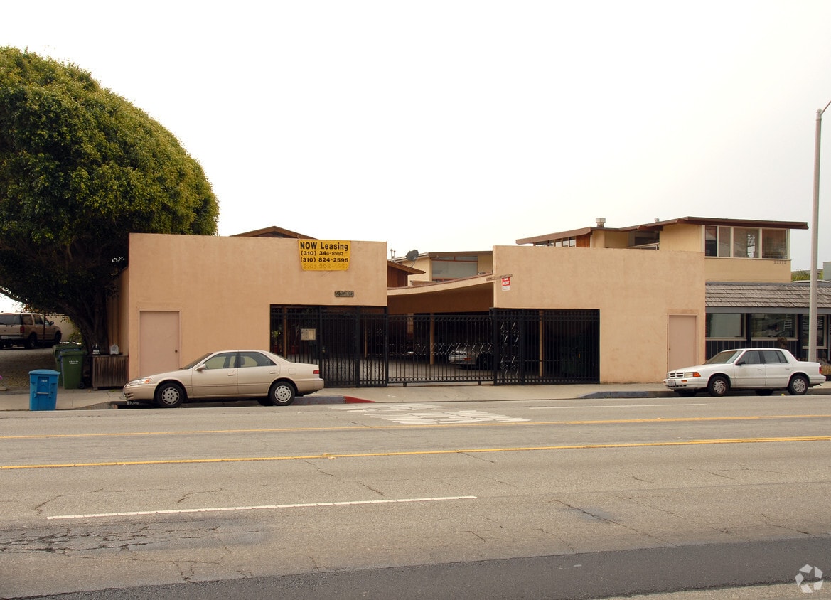 Building Photo - 22766 Pacific Coast Hwy