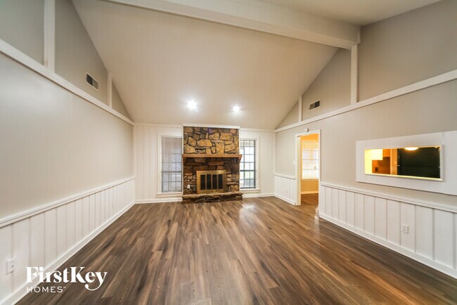 Foto del edificio - 6980 Timber Rise Cove