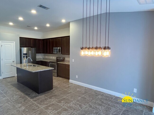 Foto del edificio - Beautiful 3-Bedroom Home in Bon View Commu...