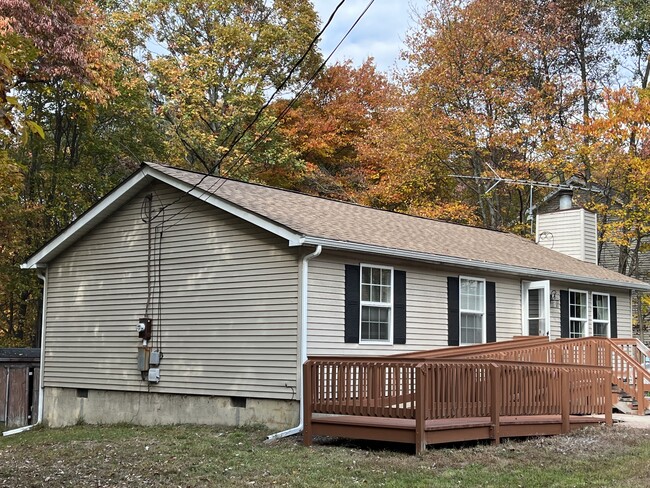 Building Photo - 35 Short Ridge Rd