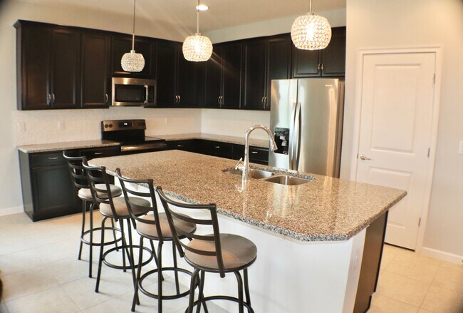 Foto del edificio - 536 Sapphire Dr