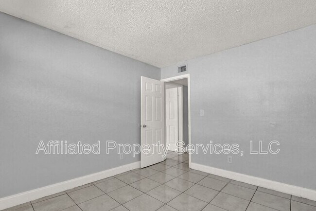Foto del edificio - 3104-3210 Louisiana Avenue