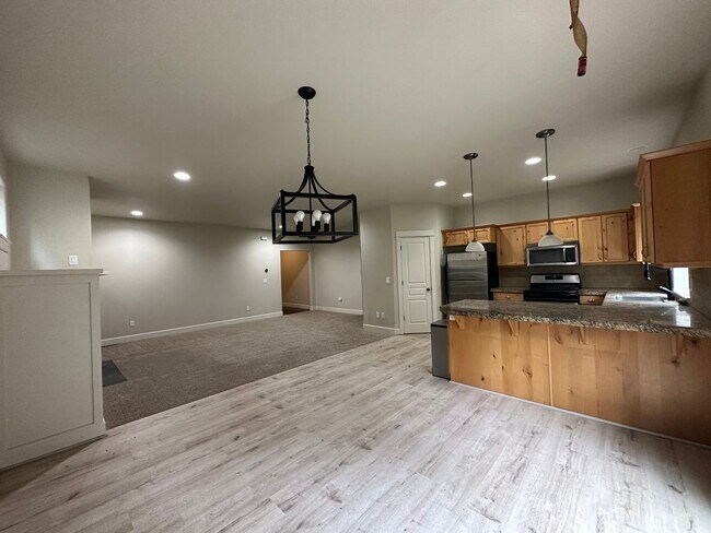 Foto del edificio - Cozy 3 Bed, 2 Bath Home located on the Eastside of Bend!