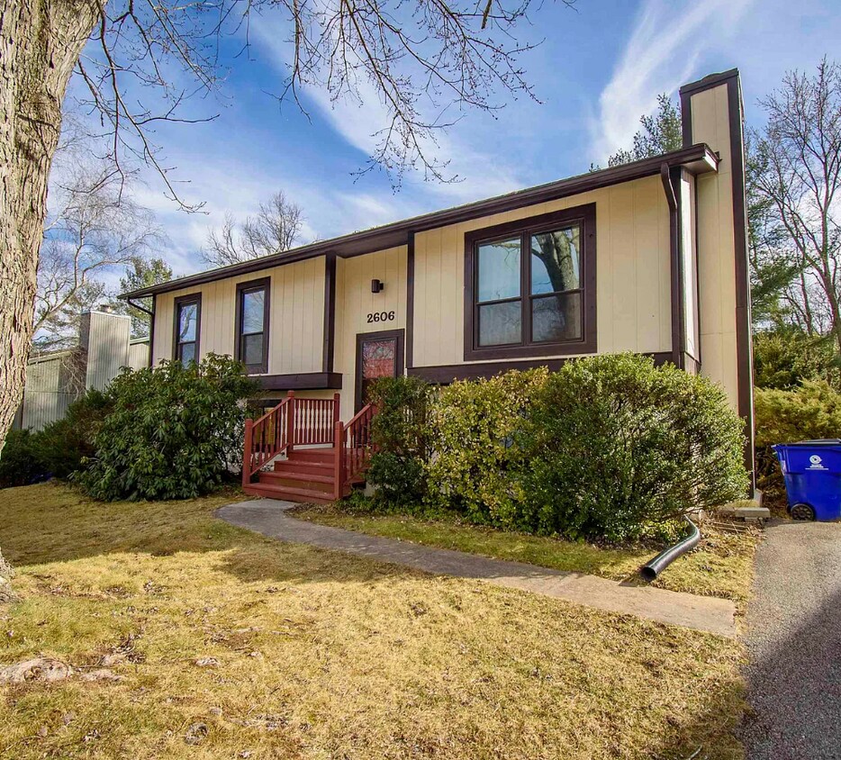 Welcome Home! - 2606 Capistrano St