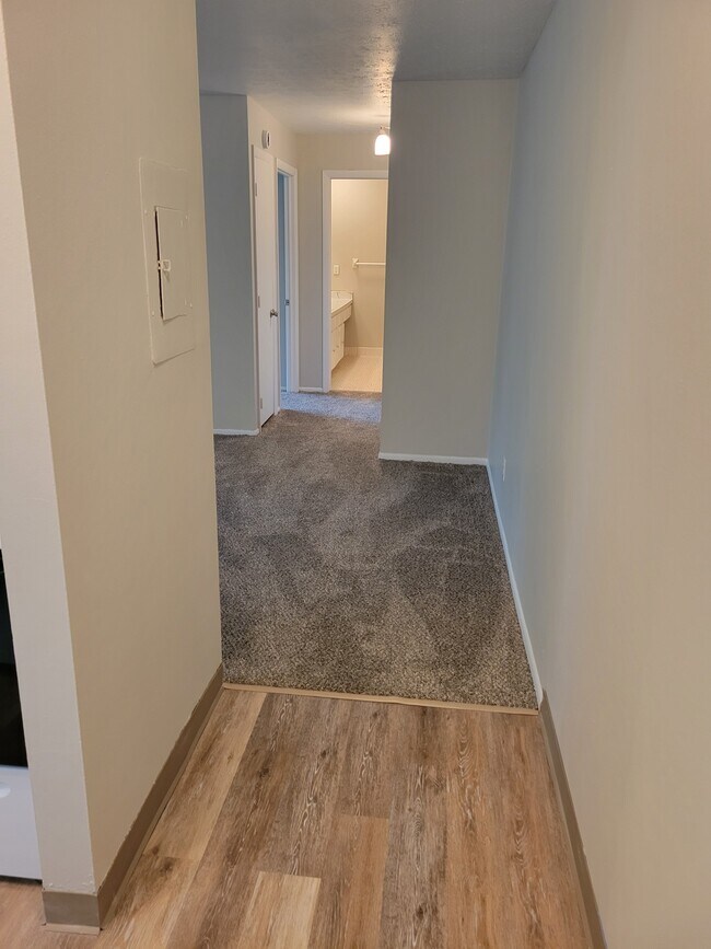 Foto del edificio - Great Northern Village Apartments