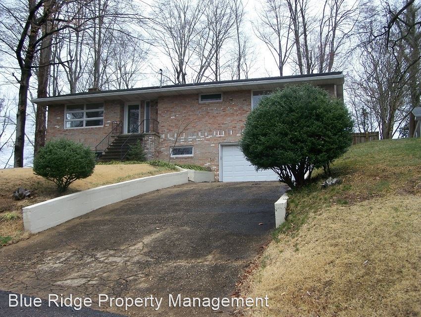 Primary Photo - 3 br, 2.5 bath House - 3608 Hemlock Park Dr.