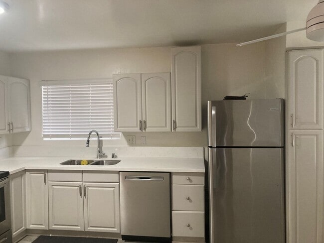 Foto del edificio - 2-Bed, 2-Bath Near SDSU!