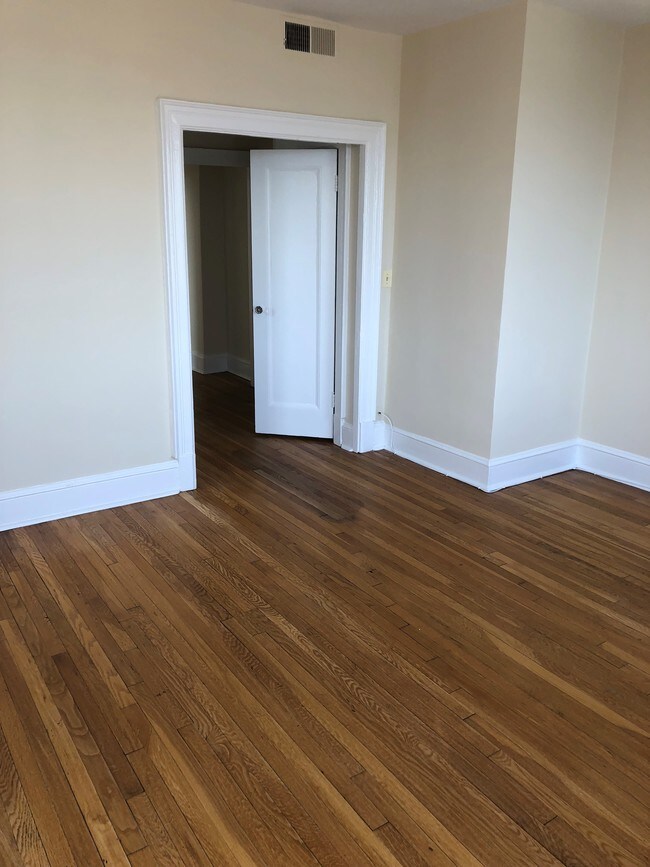 The Oxford Apartments Apartments Washington, DC