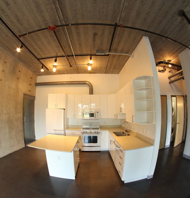 Building Photo - 502 E Butler Ct