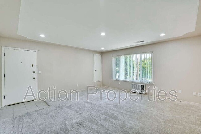 Building Photo - 1121 Garfield Ave