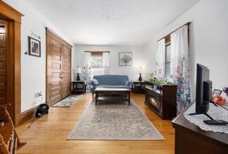 Building Photo - ALL UTILITES INCLUDED - 3271 Coit Ave