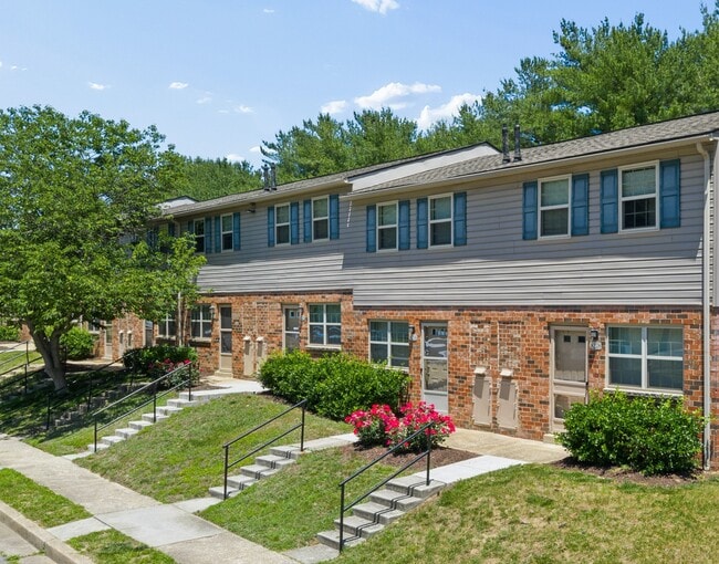 Building Photo - The Orchards at Severn Townhomes*