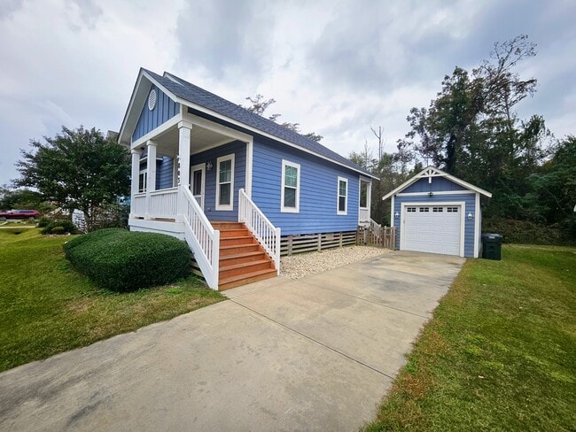 Foto del edificio - 803 Lindsey Ln