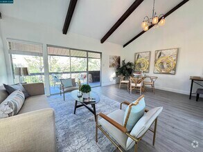 Building Photo - 2075 Ascot Dr