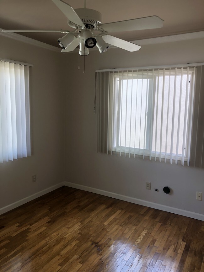 Foto del edificio - 4224 S Centinela Ave