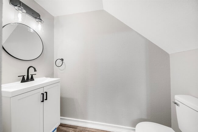 Building Photo - 2626 Holly Hall St