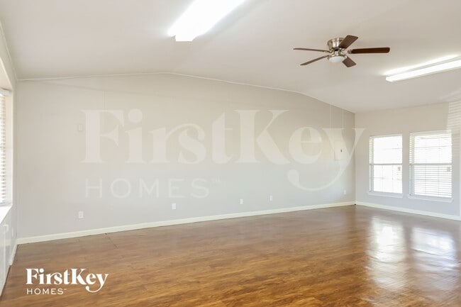 Foto del edificio - 6127 Bright Valley Dr