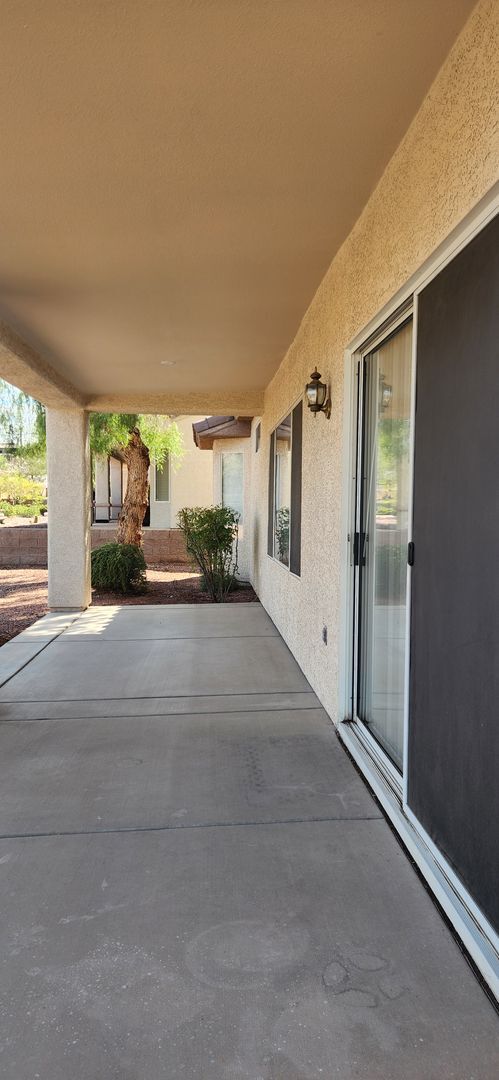 Foto del edificio - Freshly painted & all new carpeting - 3BR ...