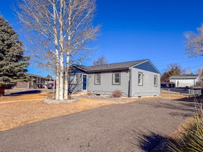 Building Photo - 702 Melton St