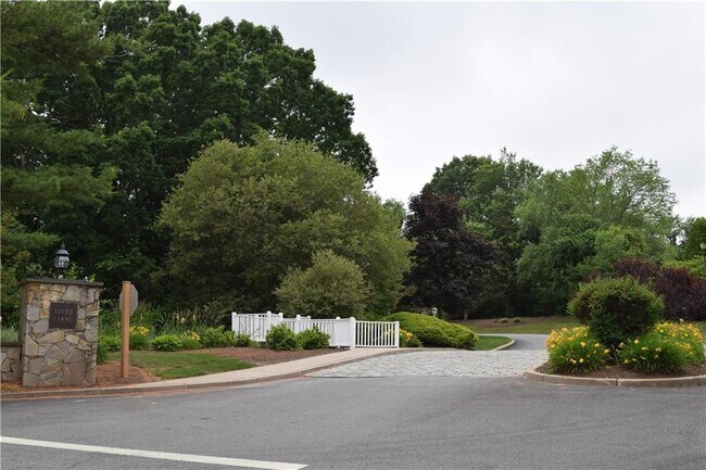 Building Photo - 99 River Farms Dr