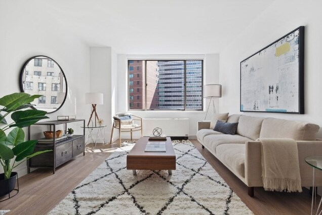 Foto del edificio - *NO FEE* BRAND NEW APARTMENT IN LUXURY BUI...