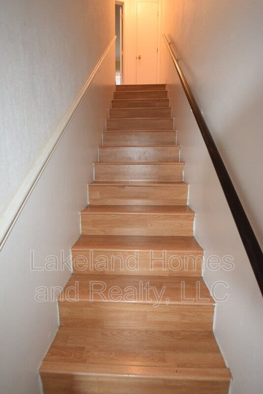 Building Photo - 450 Market Square E