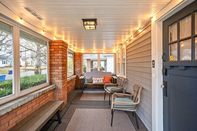 Building Photo - 6115 Ralston Ave