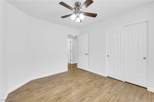 Building Photo - 8730 Horizon Wind Ave