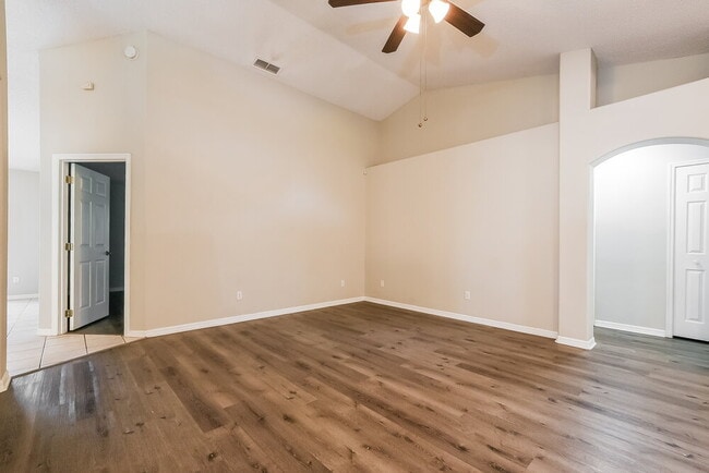Building Photo - 3844 Becontree Pl