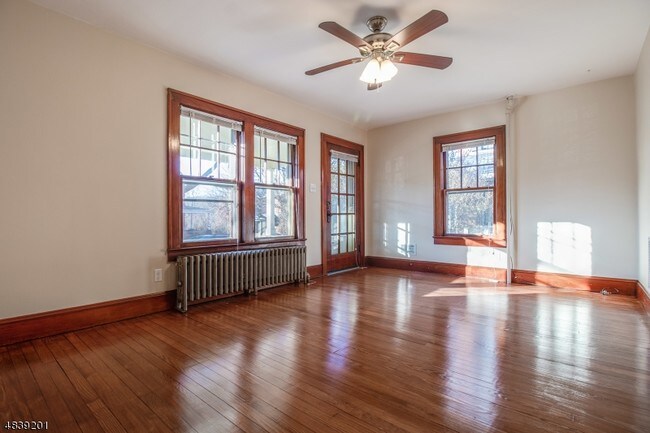 Foto del edificio - 51 Park Ave