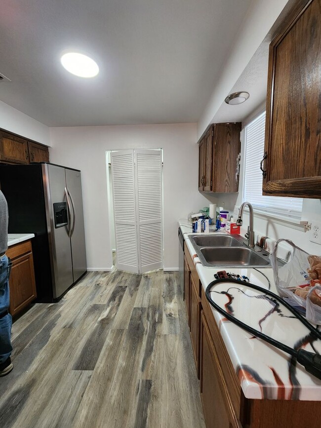 Foto del edificio - Beautifully Done Home Waiting For You...