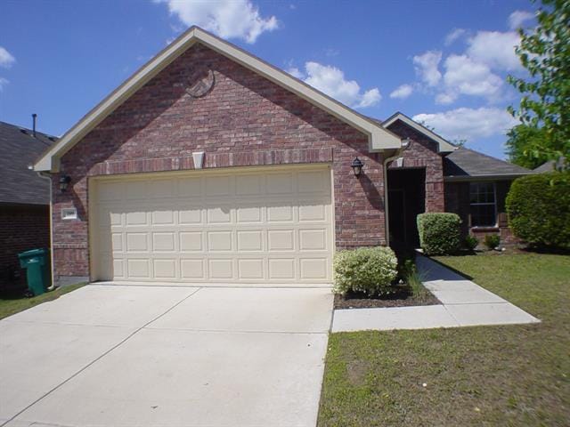 Building Photo - 209 Bird Creek Dr