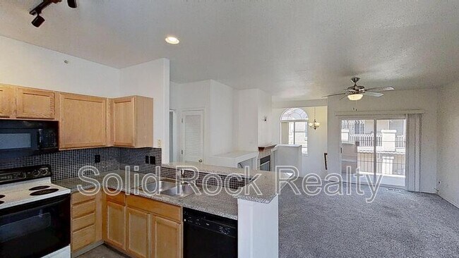 Foto del edificio - 1482 Courtyard Heights
