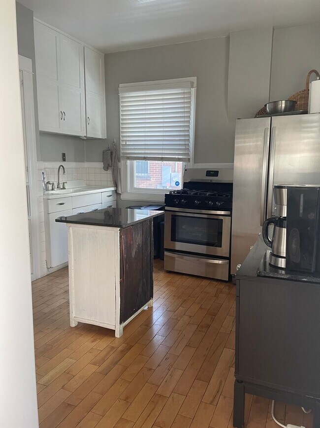 Foto del edificio - Charming duplex available in Cherry Creek North, one of Denver’s most sought-after neighborhoods!