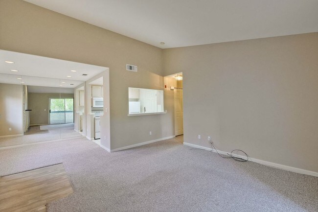Building Photo - 5945 Lake Hennessy Ct