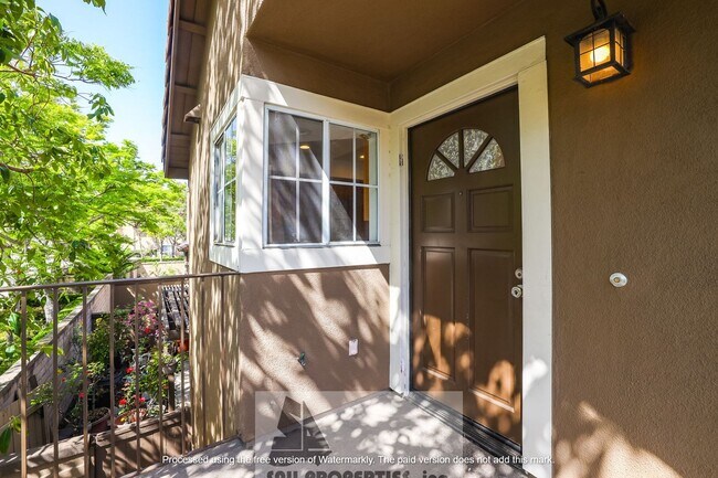 Foto del edificio - Charming end-unit home in Anaheim
